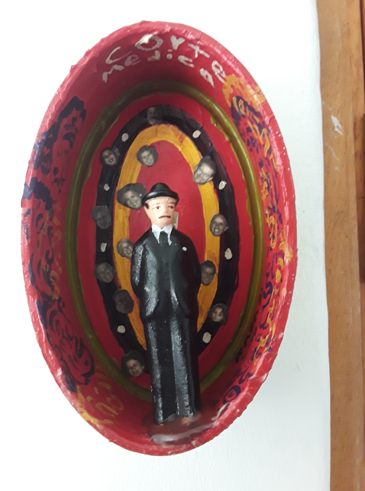 <b>JG en lata</b><br>Técnica: Ensamblaje en lata de sardinas